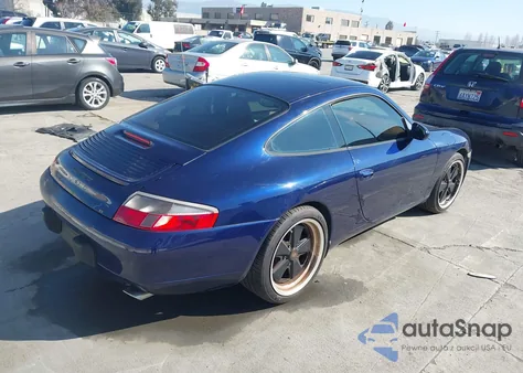 2001 Porsche 911 Carrera 2/Carrera 4 z USA, uszkodzony, nr VIN WP0AA29981S620342